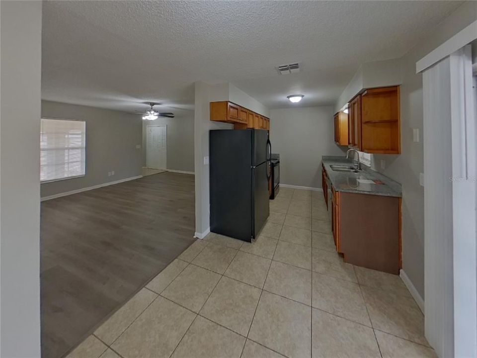 出租: $1,949 (2 贝兹, 2 浴室, 1208 平方英尺)