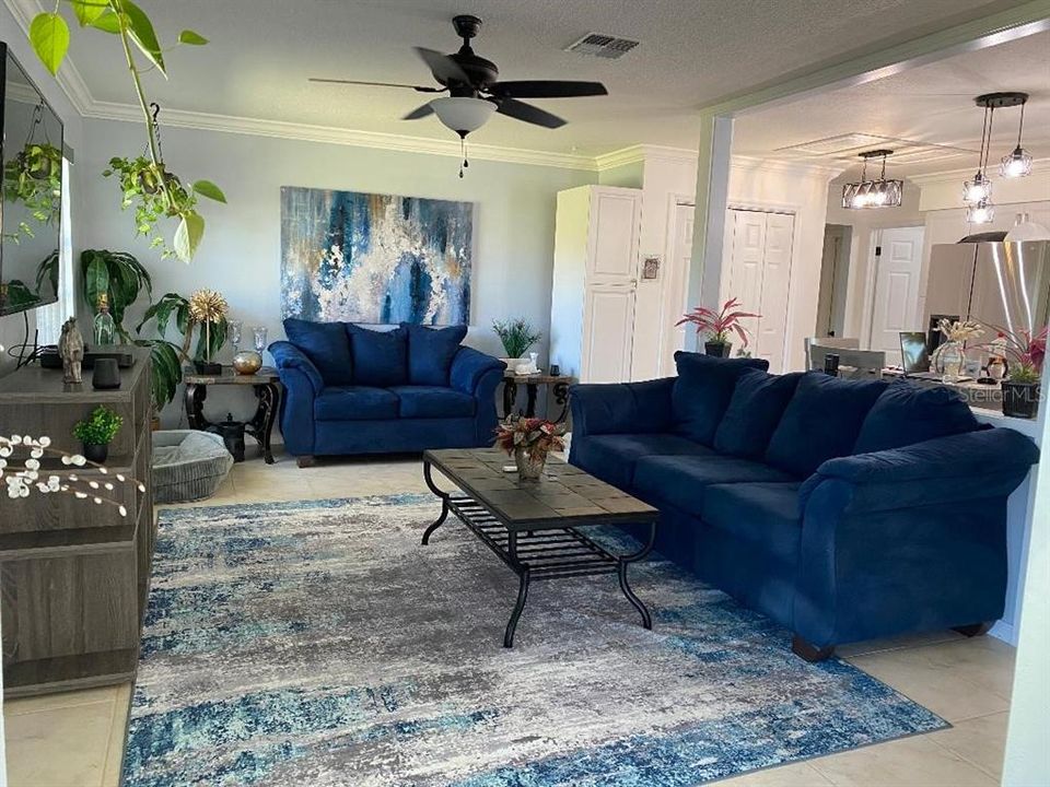 待售: $259,900 (2 贝兹, 2 浴室, 1644 平方英尺)