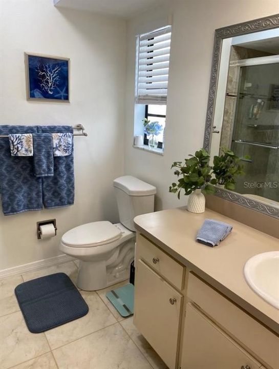 待售: $259,900 (2 贝兹, 2 浴室, 1644 平方英尺)