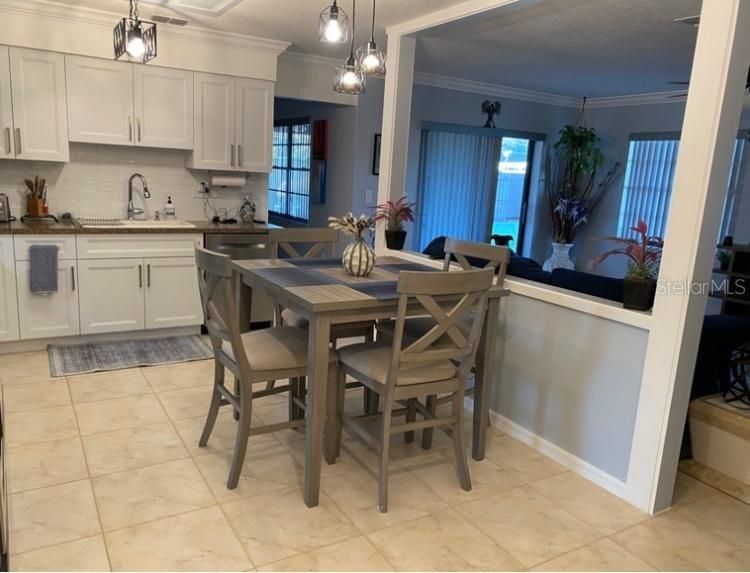 待售: $259,900 (2 贝兹, 2 浴室, 1644 平方英尺)