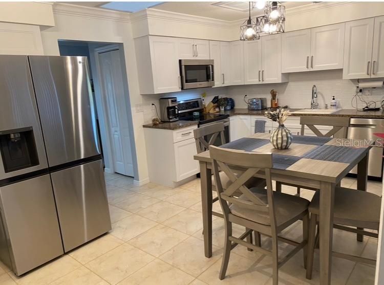 待售: $259,900 (2 贝兹, 2 浴室, 1644 平方英尺)