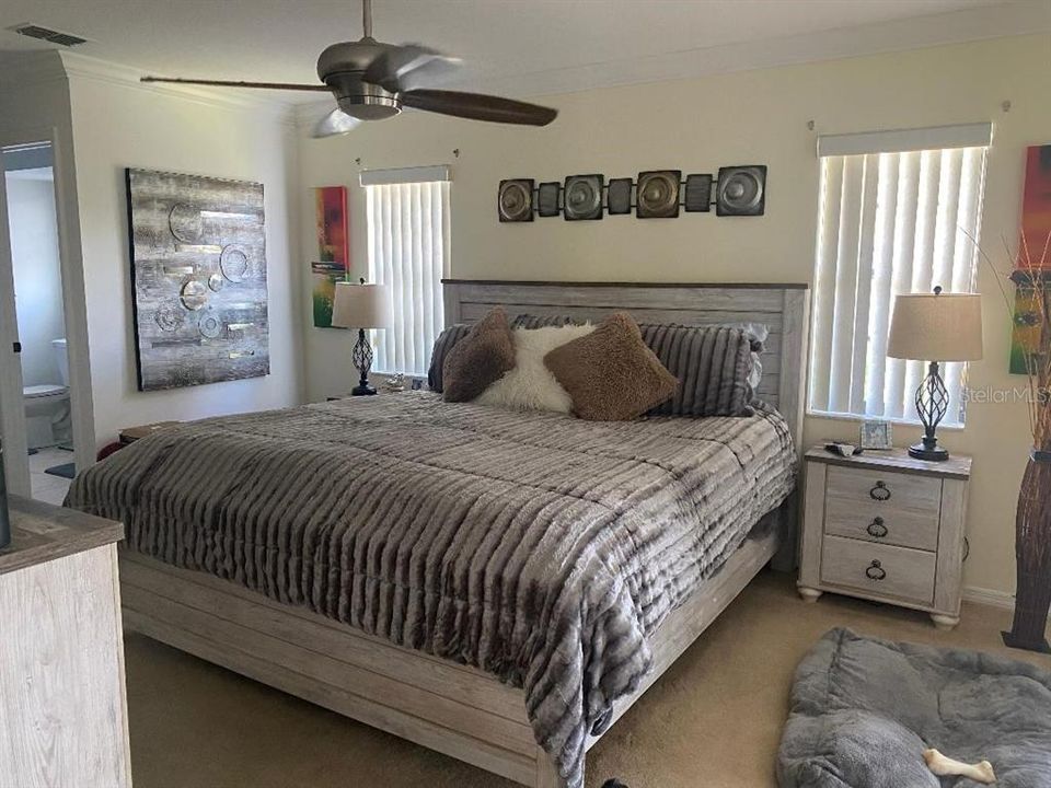 待售: $259,900 (2 贝兹, 2 浴室, 1644 平方英尺)