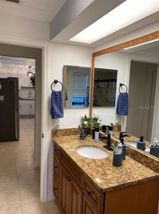 待售: $259,900 (2 贝兹, 2 浴室, 1644 平方英尺)