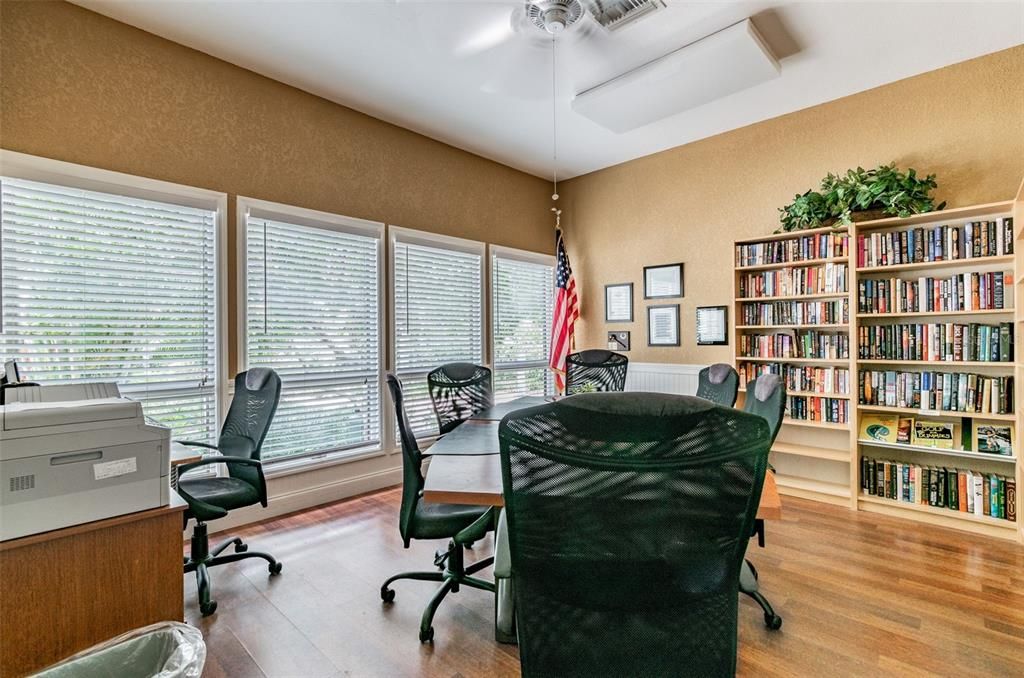 На продажу: $515,000 (3 спален, 2 ванн, 1443 Квадратных фут)