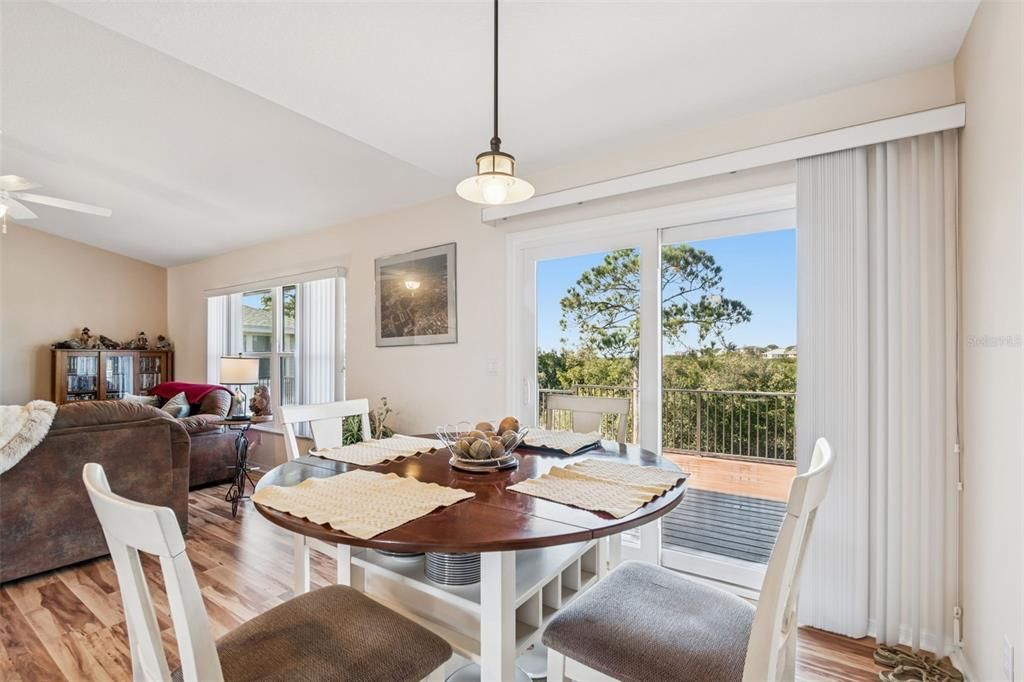 На продажу: $515,000 (3 спален, 2 ванн, 1443 Квадратных фут)