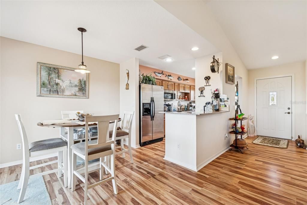 На продажу: $515,000 (3 спален, 2 ванн, 1443 Квадратных фут)