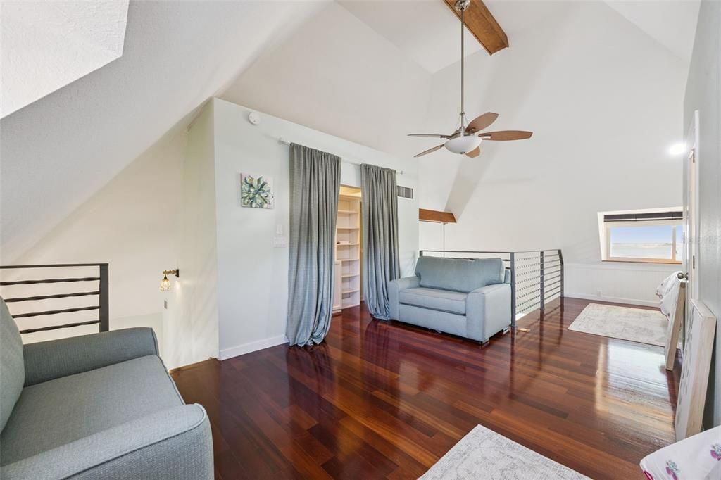 For Sale: $885,000 (3 beds, 3 baths, 2156 Square Feet)