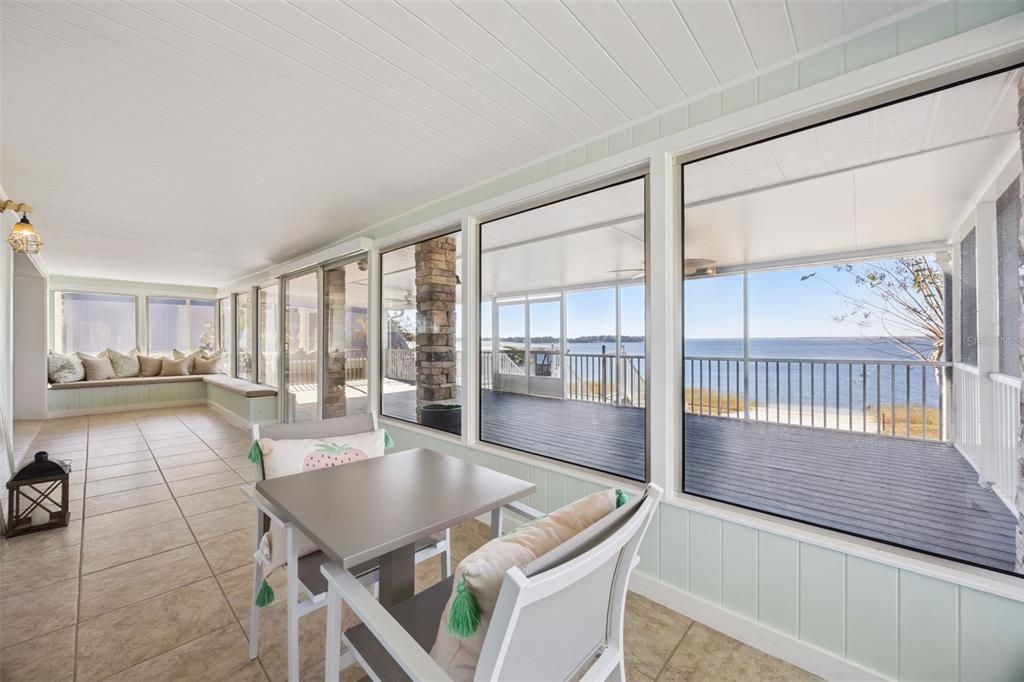 For Sale: $885,000 (3 beds, 3 baths, 2156 Square Feet)