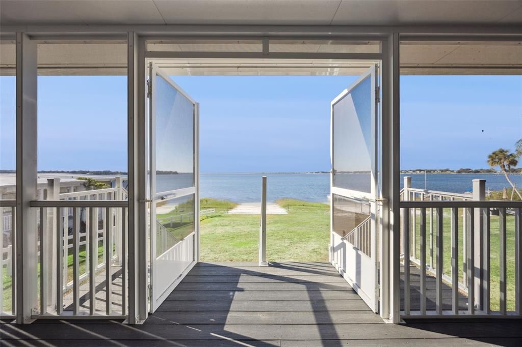 For Sale: $885,000 (3 beds, 3 baths, 2156 Square Feet)