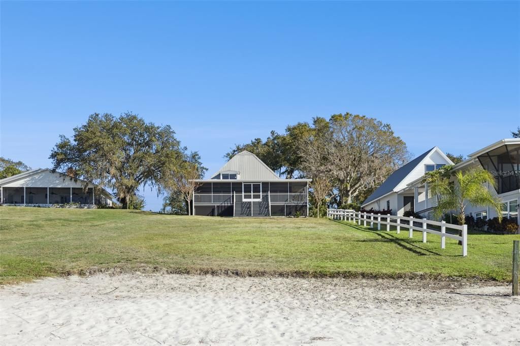 For Sale: $885,000 (3 beds, 3 baths, 2156 Square Feet)