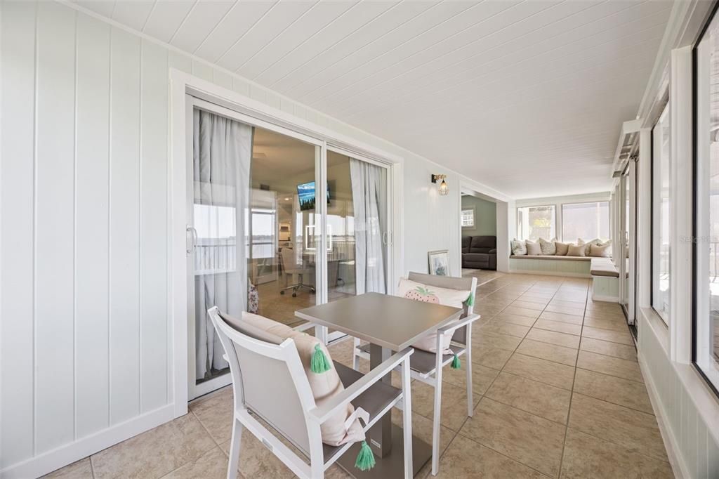 For Sale: $885,000 (3 beds, 3 baths, 2156 Square Feet)