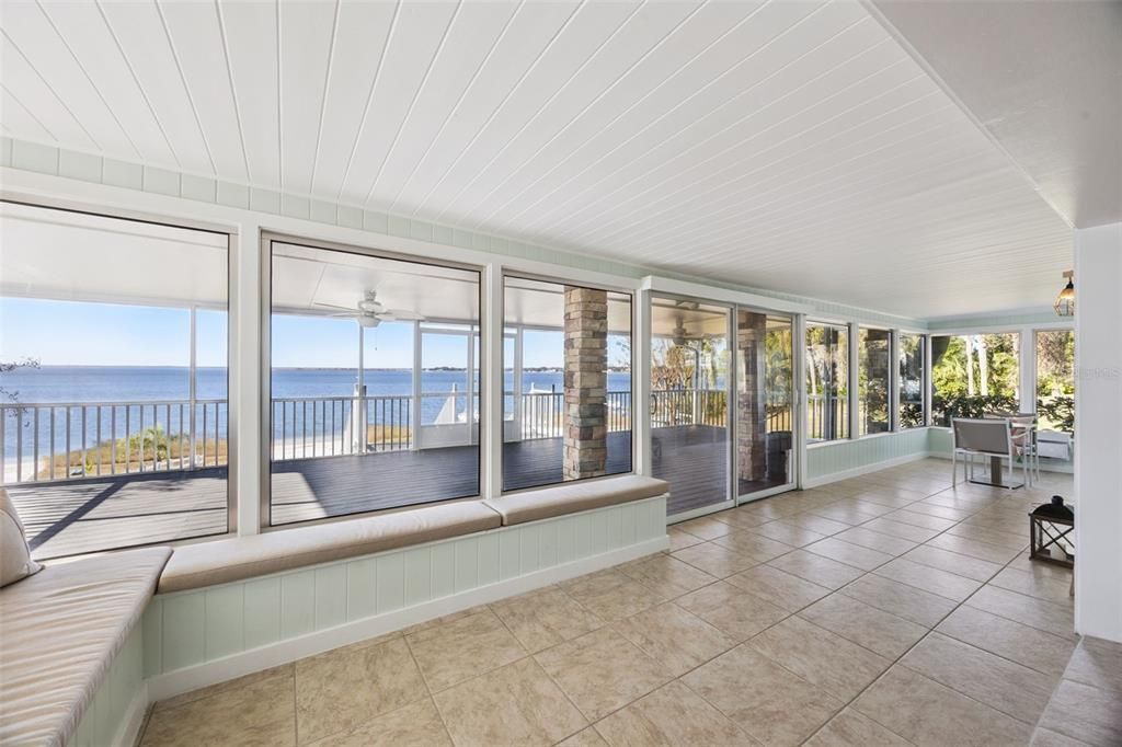 For Sale: $885,000 (3 beds, 3 baths, 2156 Square Feet)