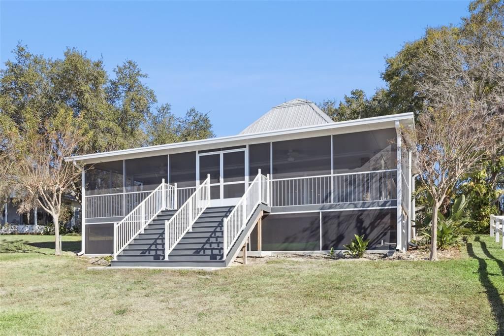 For Sale: $885,000 (3 beds, 3 baths, 2156 Square Feet)