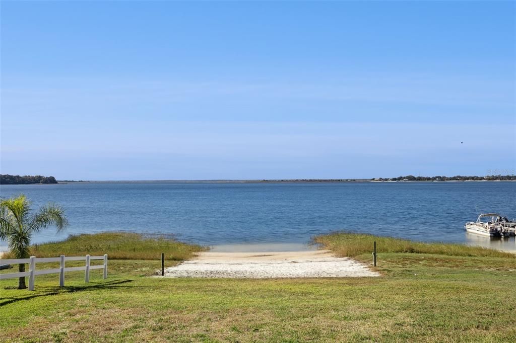 For Sale: $885,000 (3 beds, 3 baths, 2156 Square Feet)