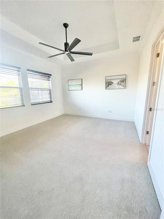 На продажу: $570,000 (2 спален, 2 ванн, 1957 Квадратных фут)