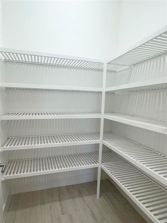 На продажу: $570,000 (2 спален, 2 ванн, 1957 Квадратных фут)