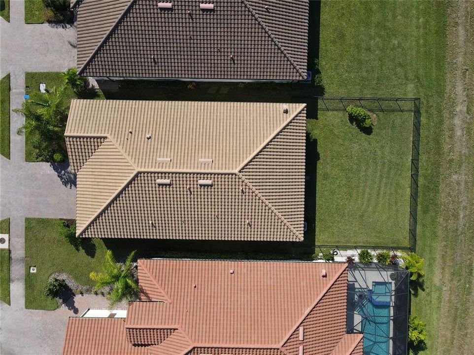 На продажу: $570,000 (2 спален, 2 ванн, 1957 Квадратных фут)