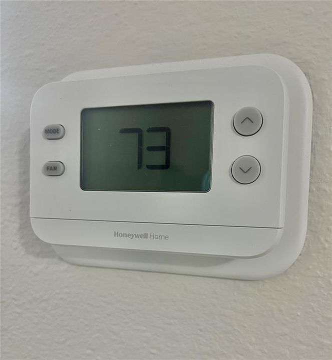 На продажу: $299,999 (3 спален, 2 ванн, 1842 Квадратных фут)