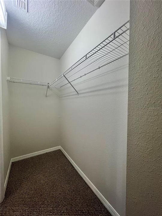 На продажу: $299,999 (3 спален, 2 ванн, 1842 Квадратных фут)