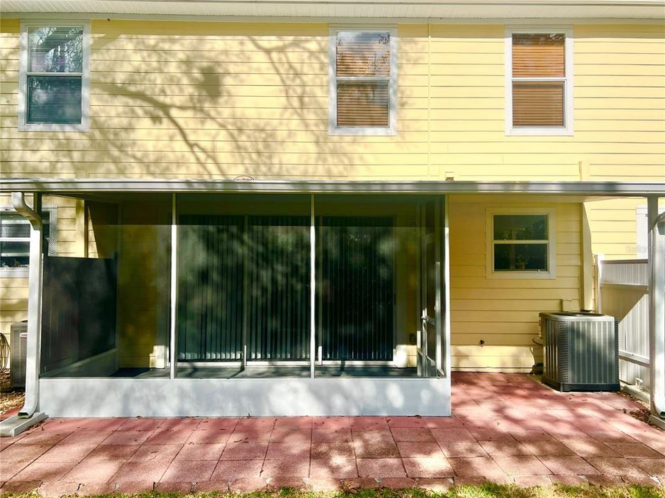 На продажу: $299,999 (3 спален, 2 ванн, 1842 Квадратных фут)