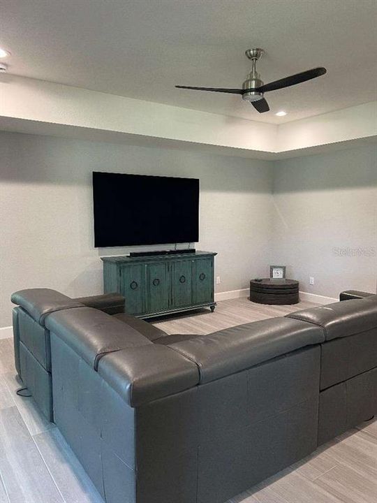 En Venta: $439,500 (3 camas, 2 baños, 1759 Pies cuadrados)