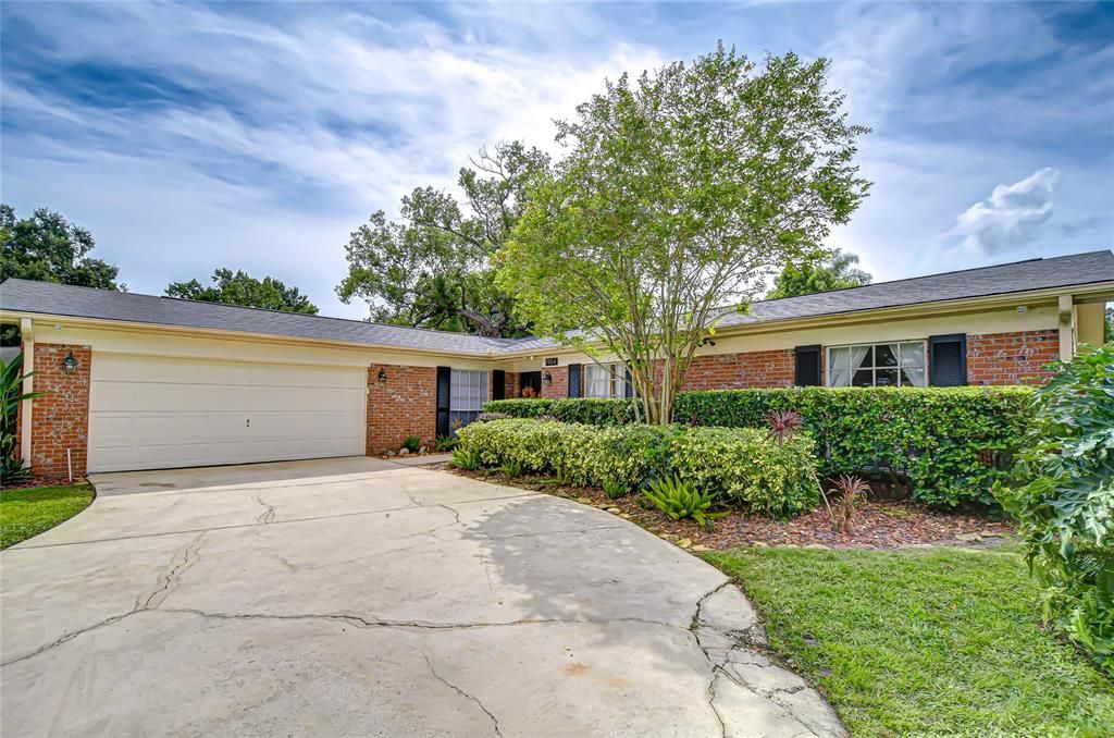 待售: $425,000 (4 贝兹, 2 浴室, 1842 平方英尺)