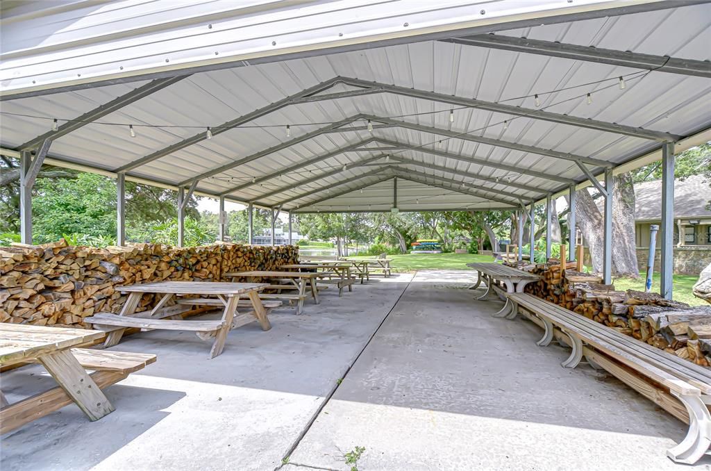 待售: $425,000 (4 贝兹, 2 浴室, 1842 平方英尺)