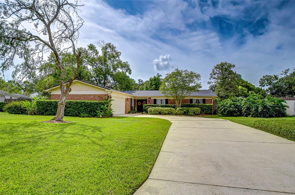 待售: $425,000 (4 贝兹, 2 浴室, 1842 平方英尺)