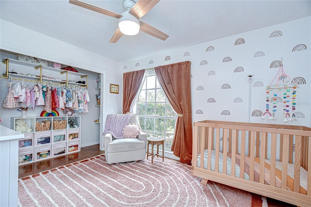 待售: $425,000 (4 贝兹, 2 浴室, 1842 平方英尺)