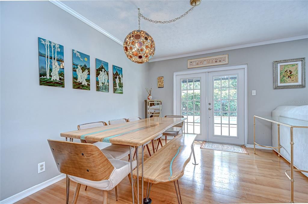 待售: $425,000 (4 贝兹, 2 浴室, 1842 平方英尺)