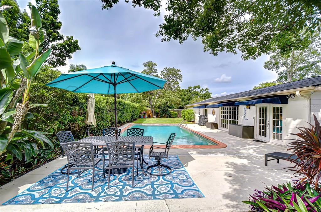 待售: $425,000 (4 贝兹, 2 浴室, 1842 平方英尺)