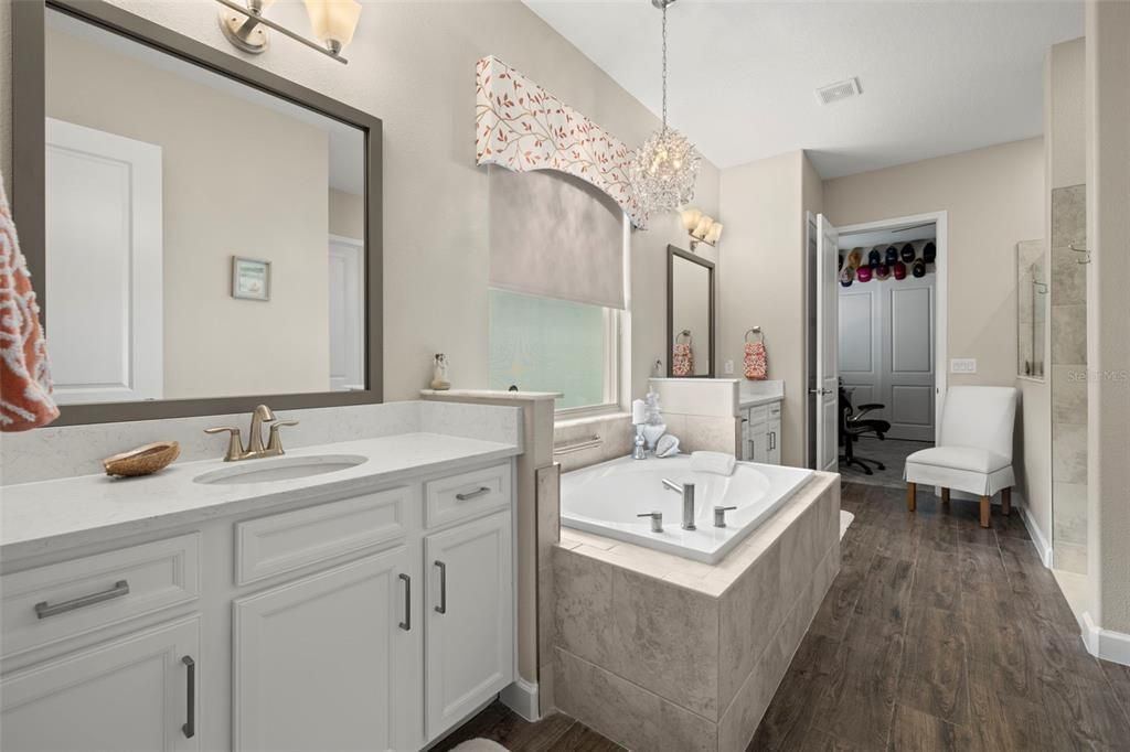 For Sale: $624,999 (3 beds, 3 baths, 2778 Square Feet)