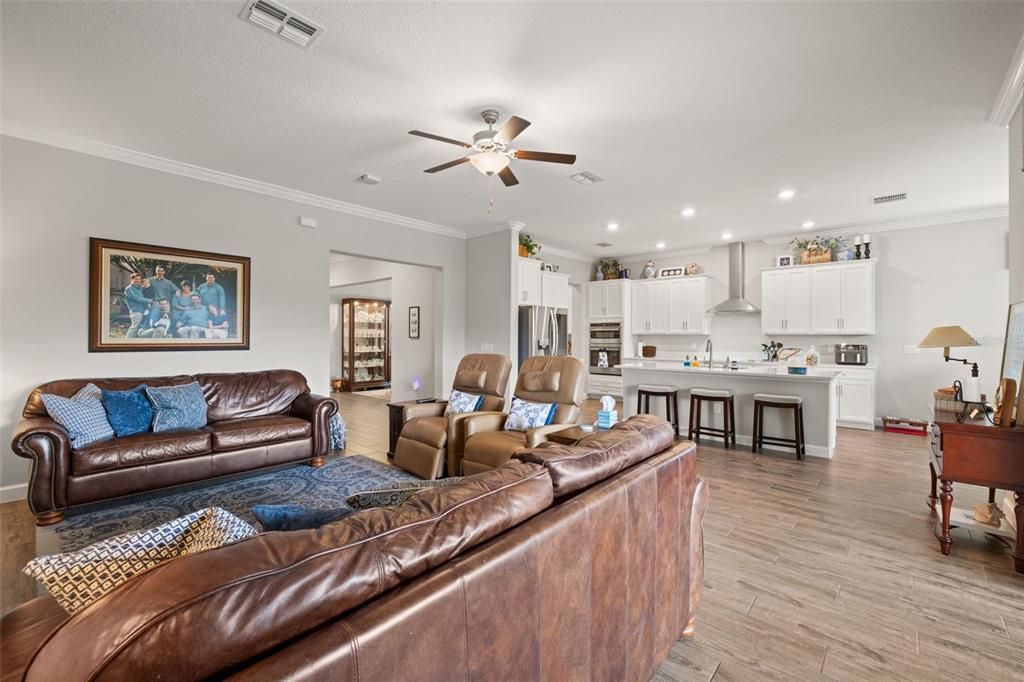 For Sale: $624,999 (3 beds, 3 baths, 2778 Square Feet)