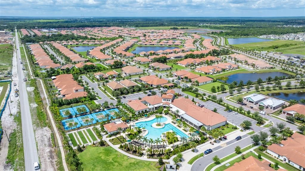 For Sale: $624,999 (3 beds, 3 baths, 2778 Square Feet)