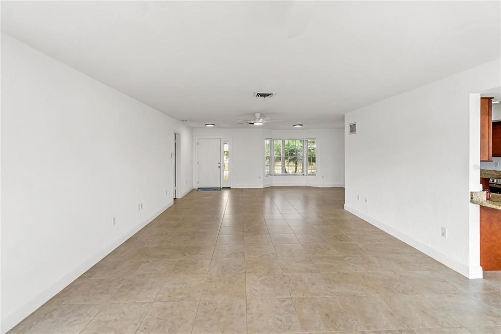 待售: $525,000 (3 贝兹, 2 浴室, 1930 平方英尺)