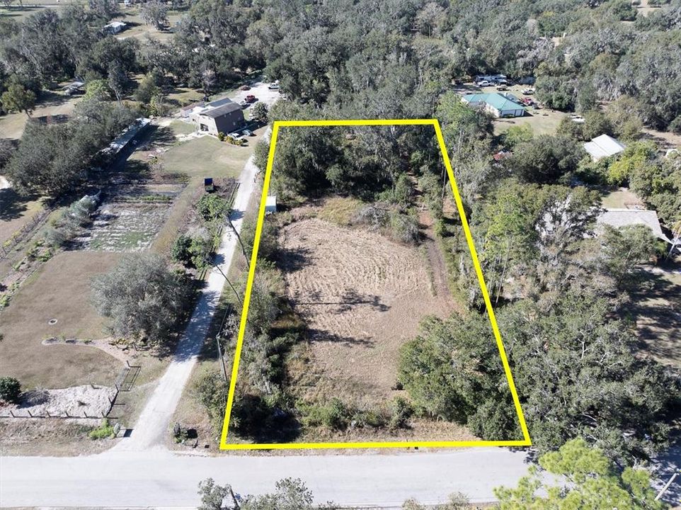 На продажу: $195,000 (1.08 acres)