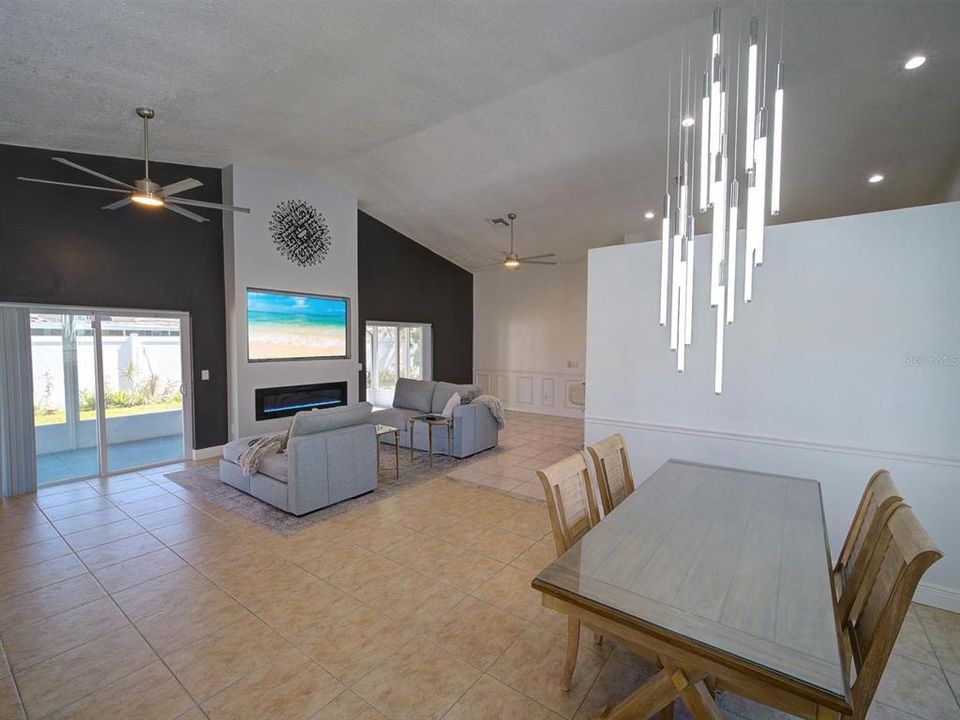 En Venta: $415,000 (3 camas, 2 baños, 1572 Pies cuadrados)