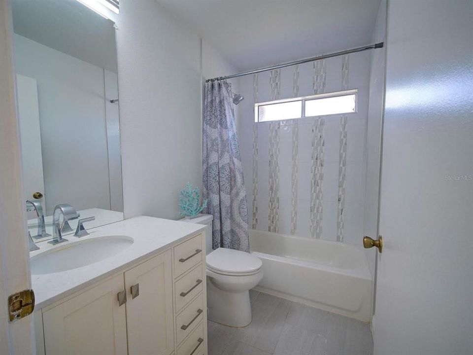 En Venta: $415,000 (3 camas, 2 baños, 1572 Pies cuadrados)