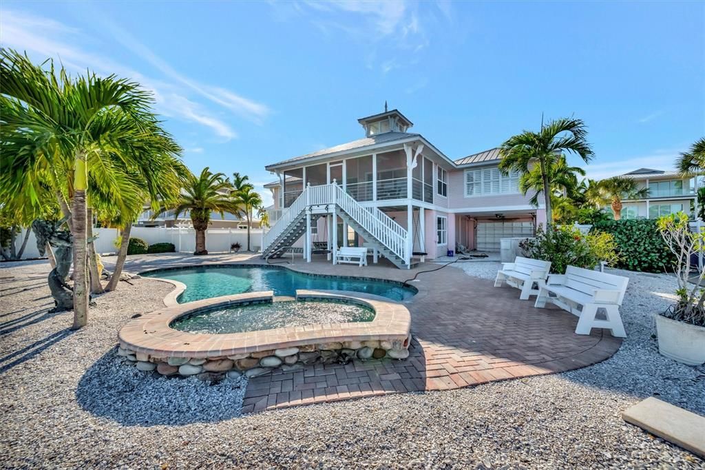 На продажу: $2,750,000 (3 спален, 2 ванн, 1864 Квадратных фут)