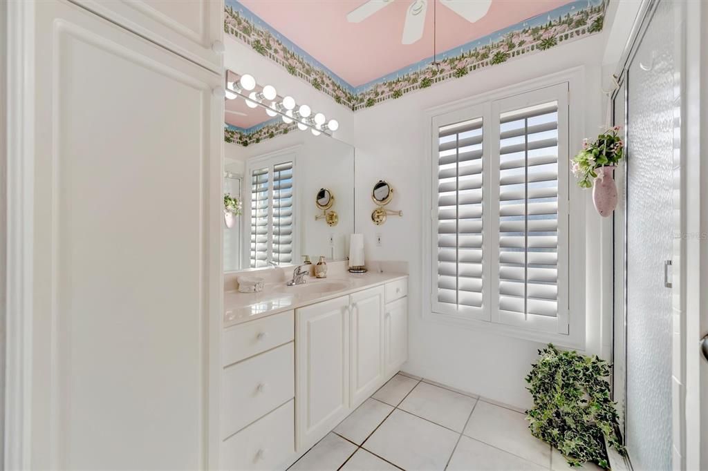 На продажу: $2,750,000 (3 спален, 2 ванн, 1864 Квадратных фут)