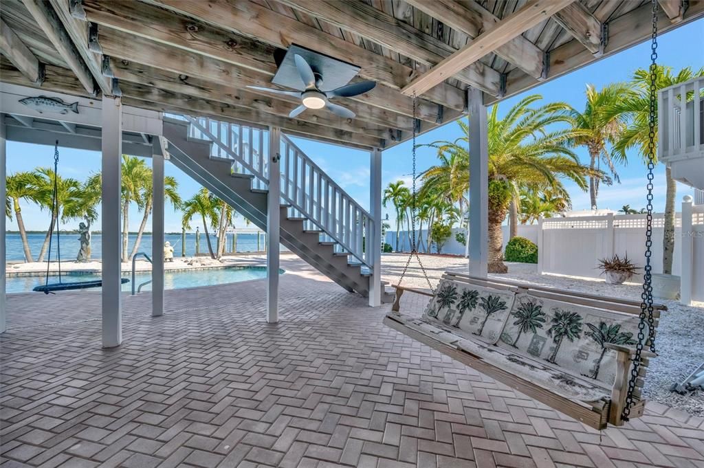 На продажу: $2,750,000 (3 спален, 2 ванн, 1864 Квадратных фут)