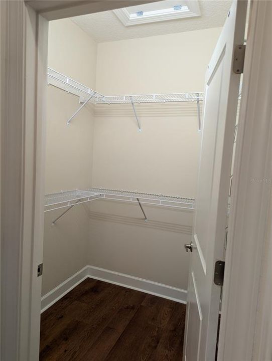 出租: $3,500 (4 贝兹, 3 浴室, 1920 平方英尺)