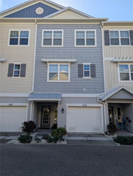 出租: $3,500 (4 贝兹, 3 浴室, 1920 平方英尺)