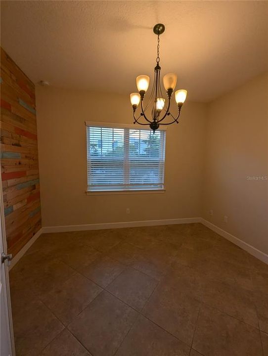 出租: $3,500 (4 贝兹, 3 浴室, 1920 平方英尺)