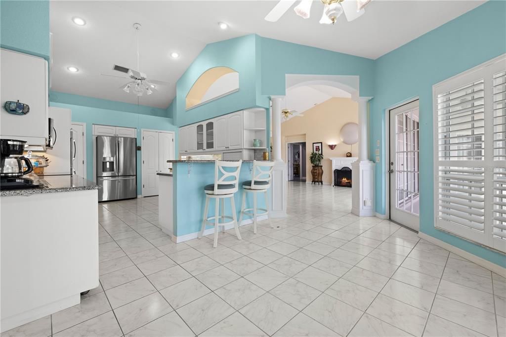 En Venta: $485,000 (3 camas, 2 baños, 2586 Pies cuadrados)