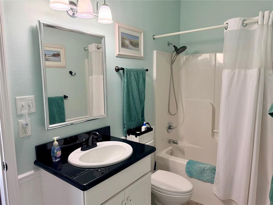 待售: $199,900 (0.12 acres)