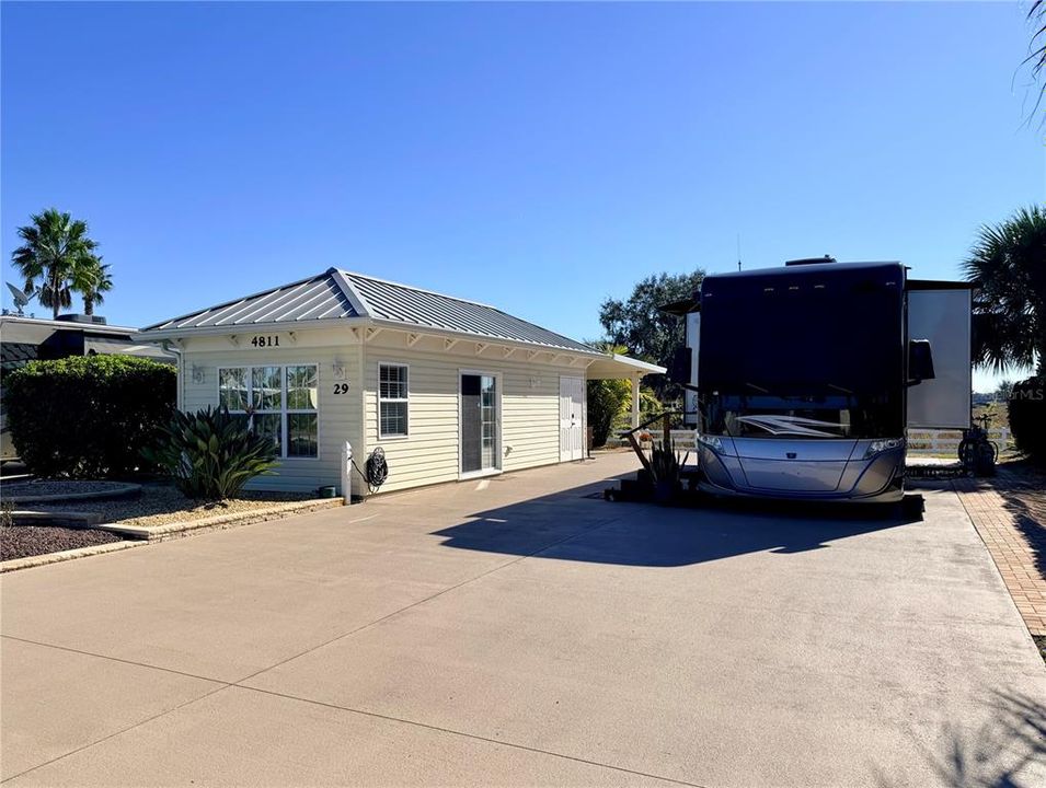 待售: $199,900 (0.12 acres)