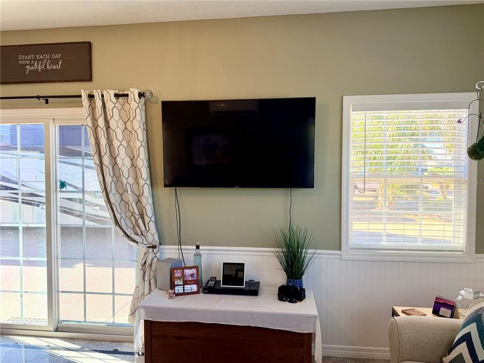 待售: $199,900 (0.12 acres)