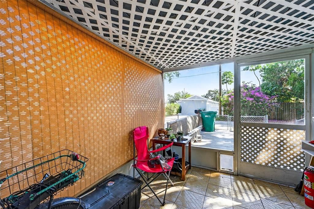 For Sale: $425,000 (3 beds, 2 baths, 858 Square Feet)