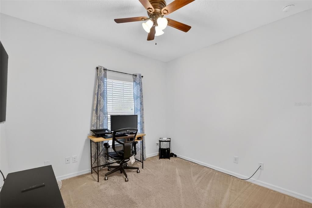 En Venta: $340,000 (4 camas, 2 baños, 1713 Pies cuadrados)